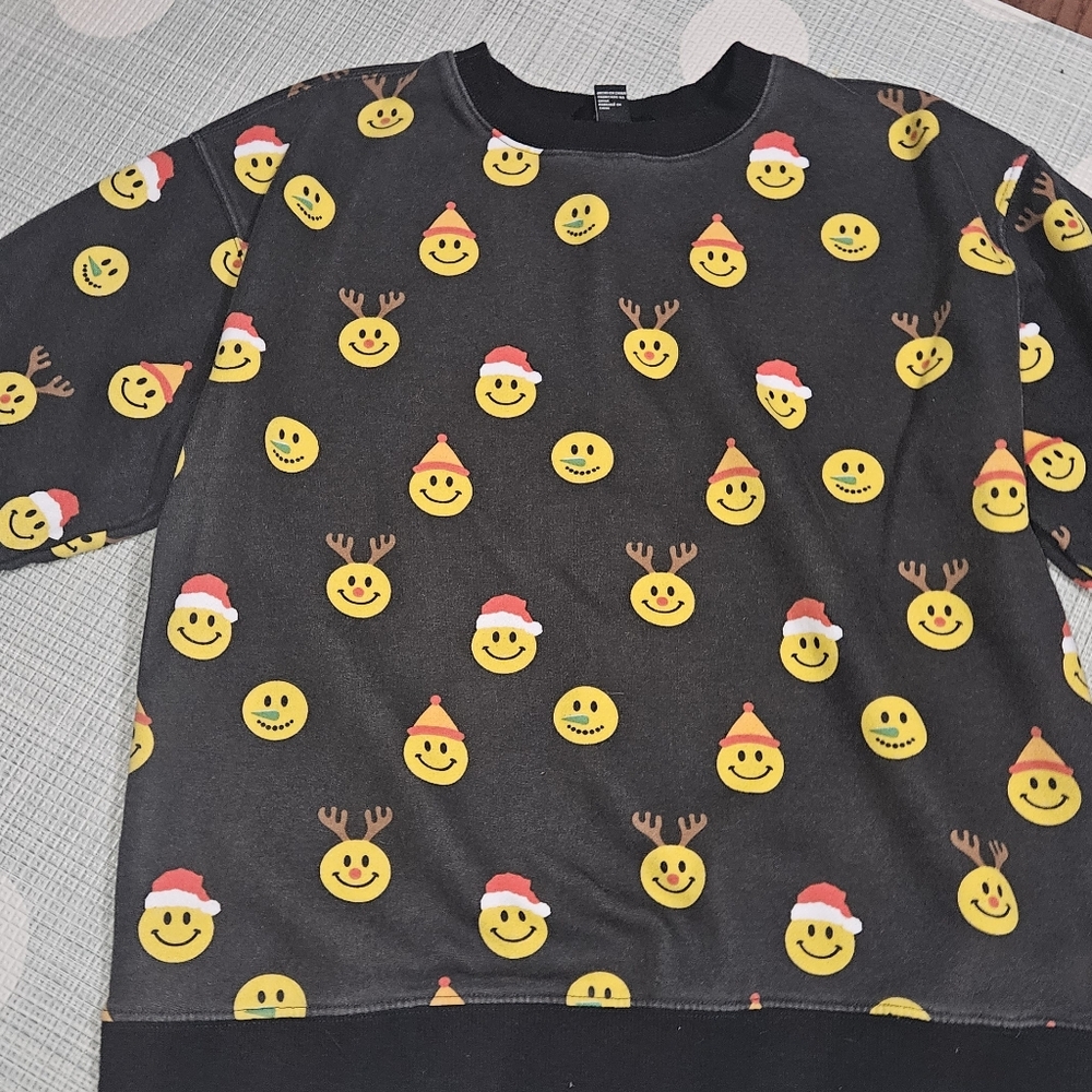 FOREVER 21 Christmas ugly  emoji Sweaters for Women